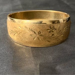 18k Gold Etched Bangle